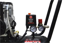 Компрессор воздушный KB-2000/80 (220В,2000Вт;360л/м;8bar;рес. 80л) 6шт/палл 20 01 042 043